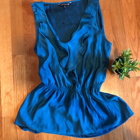 Express Ruffle Tank - Picture 2 of 4